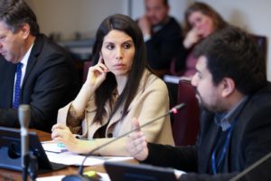 Senadora Gatica solicitó explicaciones por retraso en el pago de subsidios a empresa que opera entre Niebla y Corral